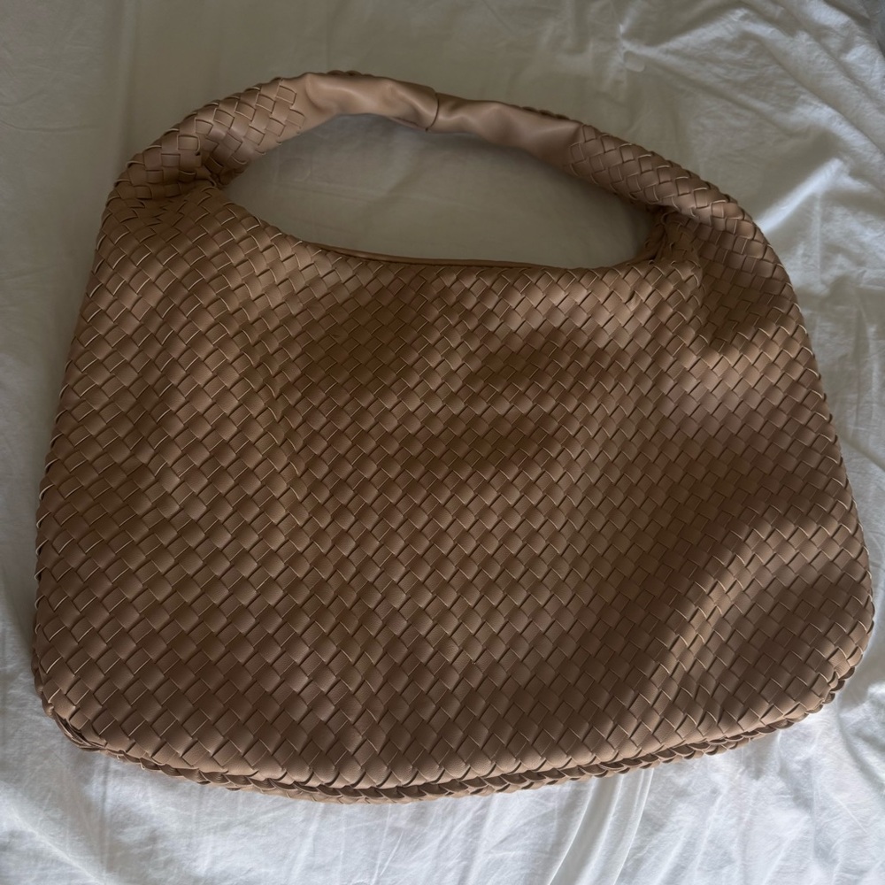 Elegant Tan Woven Women's Bag
